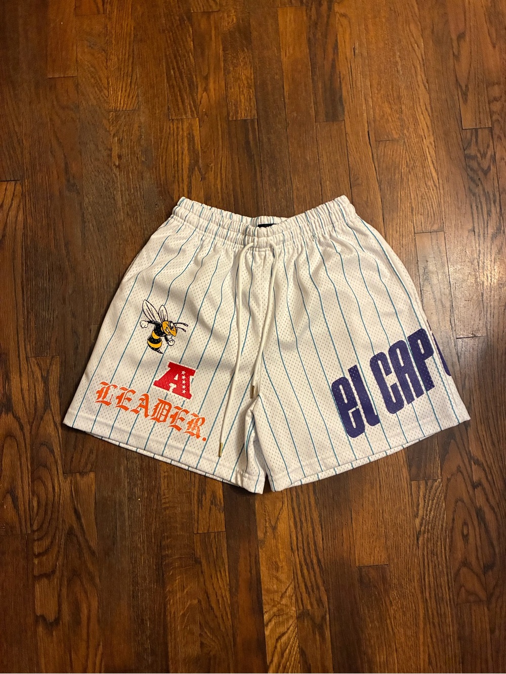 El Capitan leader mesh shorts size small